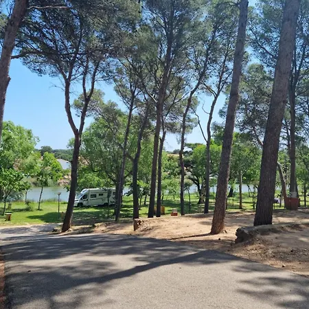 2 Bedroom Near Beaches Holiday home *