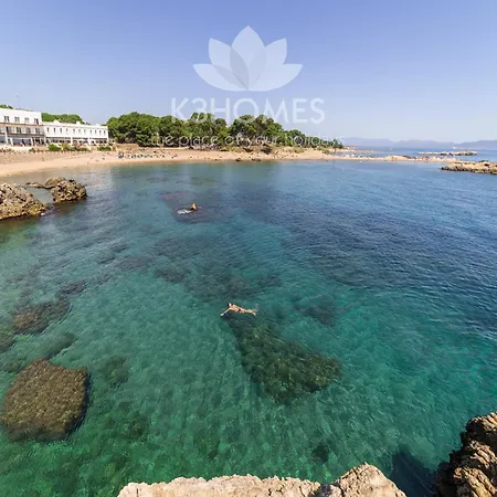 2 Bedroom Near Beaches Holiday home *