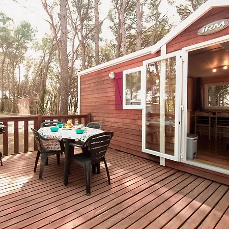 Holiday home 2 Bedroom Near Beaches *